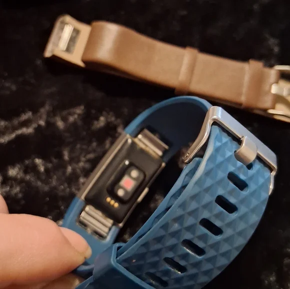 Fitbit Charge Fitness Tracker With Leather & Blue Band. - Picture 4 of 4